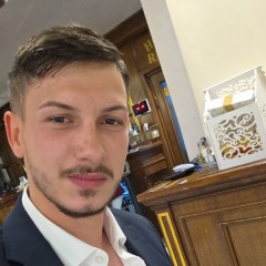 Robert007