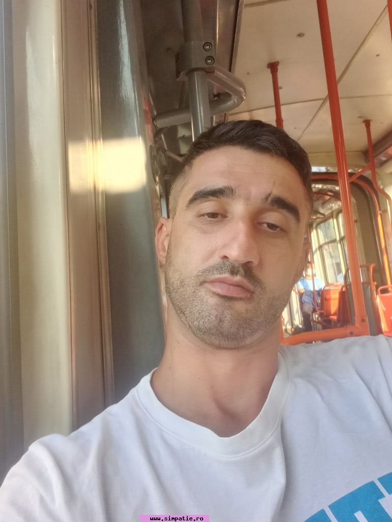 barbati singuri sector 2