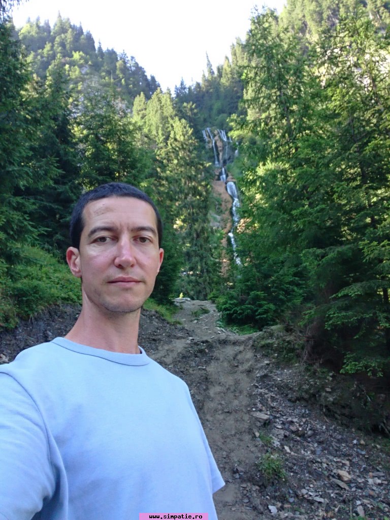 barbati care ofera sprijin financiar