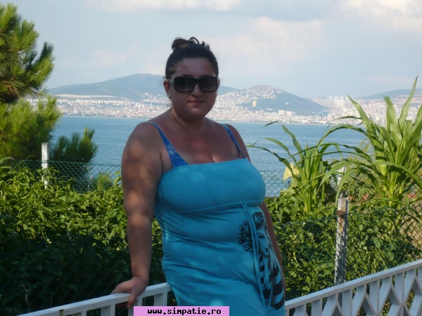 fete singure care cauta iubit