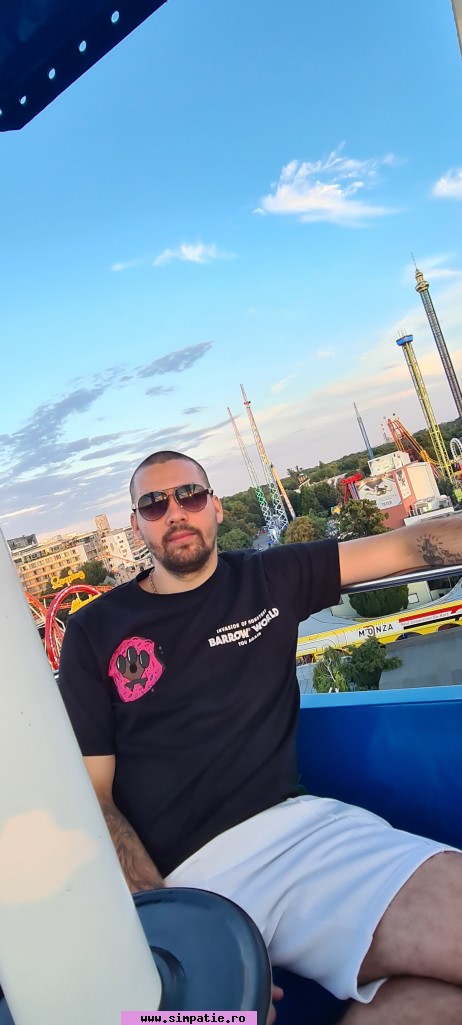 barbati targu frumos