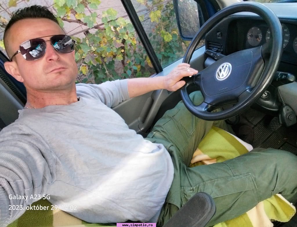 barbati singuri huedin