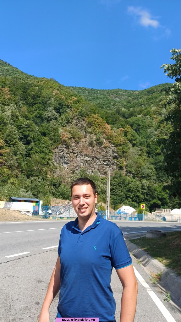 barbati singuri petrila