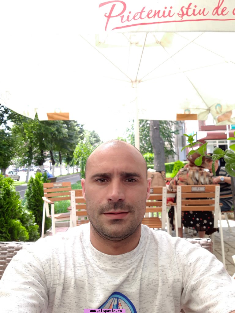 baieti caras severin