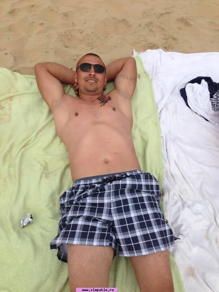 gigolo gura humorului