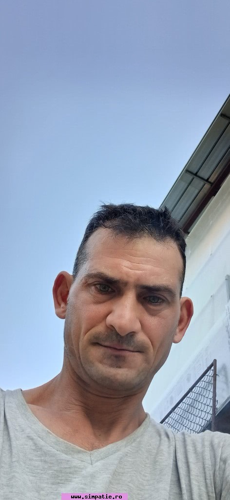 barbati singuri targu frumos