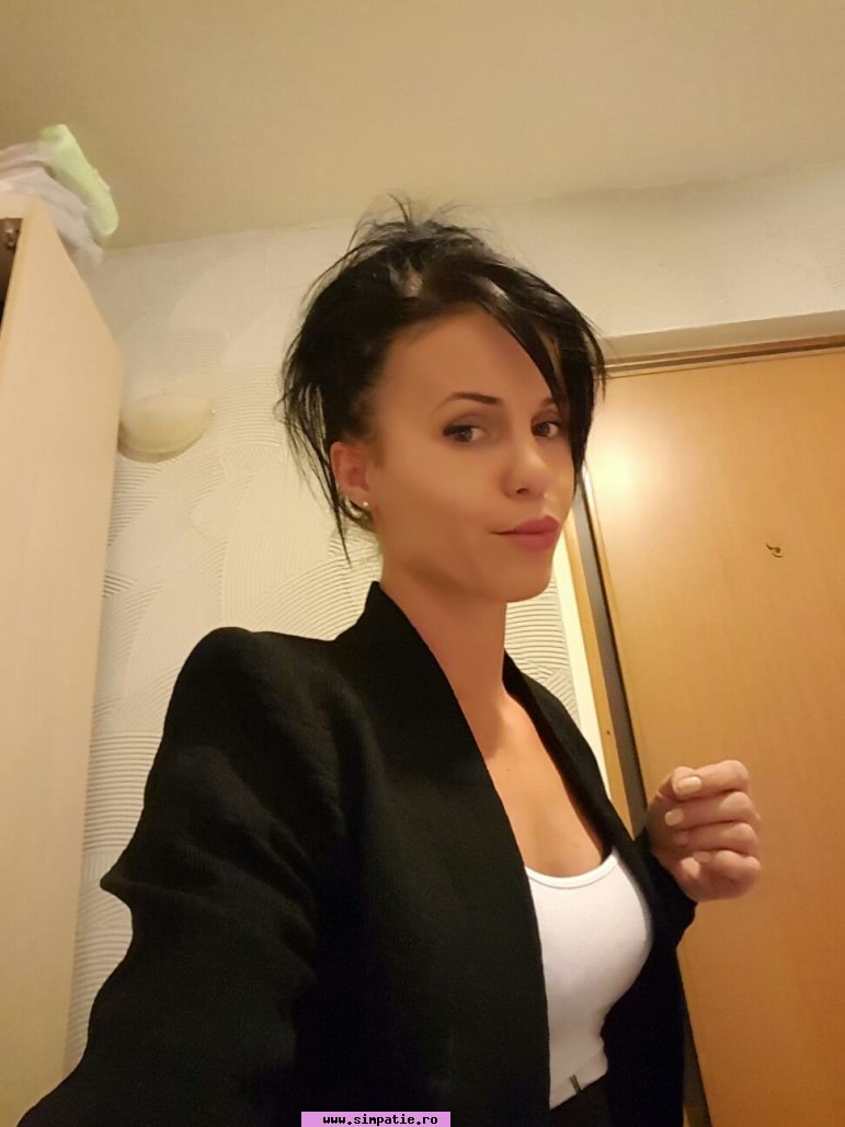 fete singure botosani