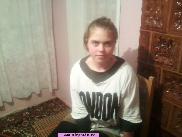 fete singure piatra neamt