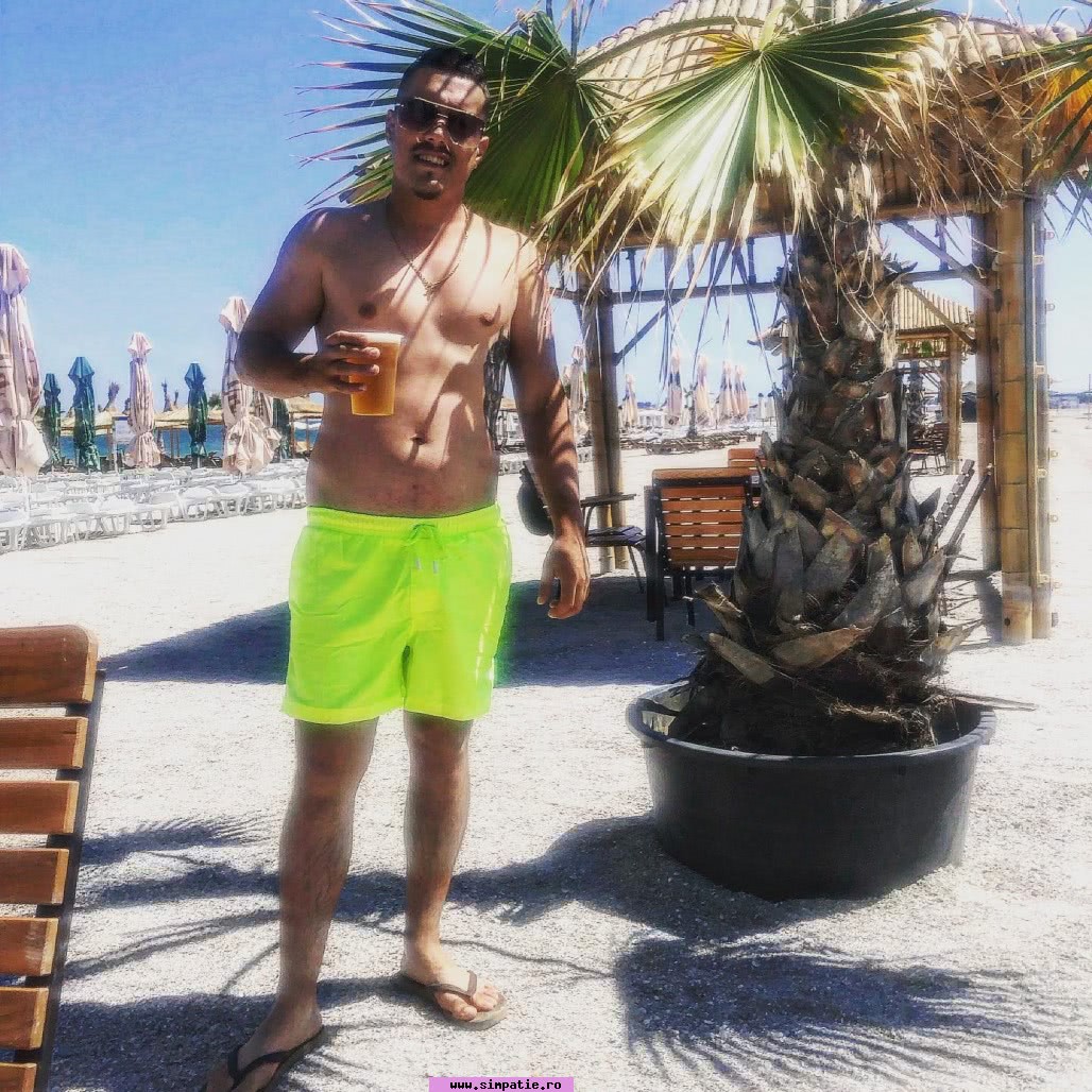 barbati targu frumos