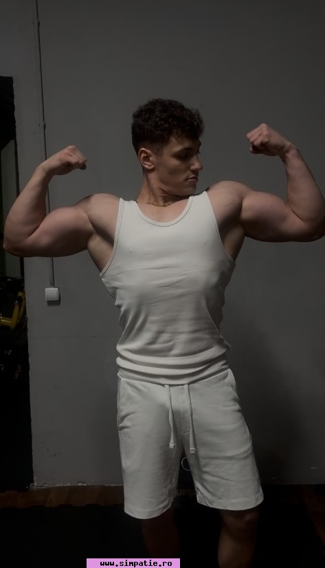 poze cu baieti frumosi