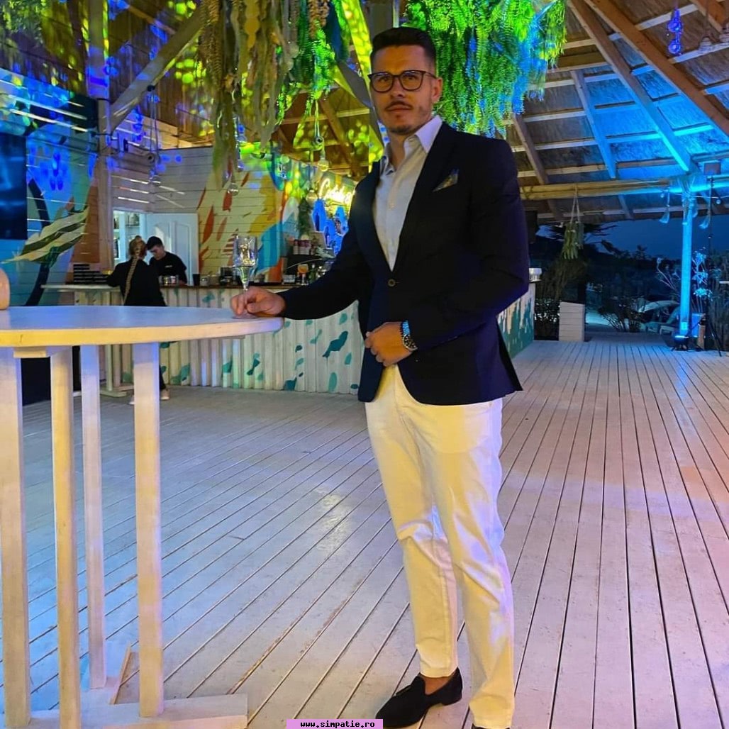 matrimoniale barbati zarnesti