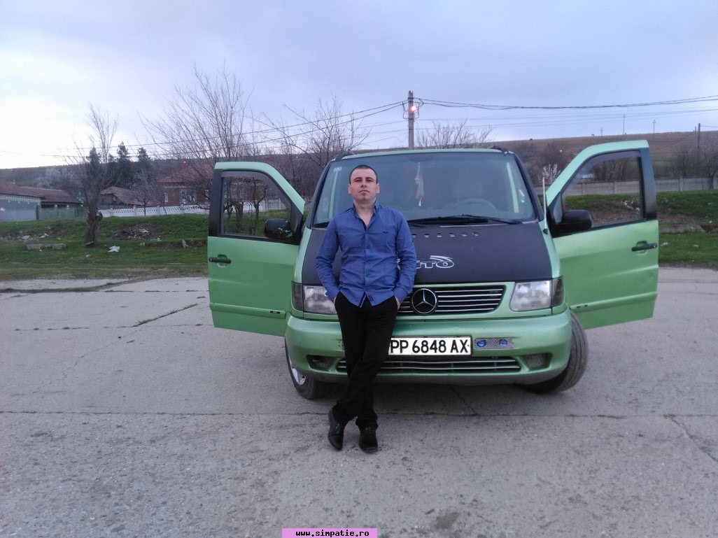 barbati care ofera sprijin financiar