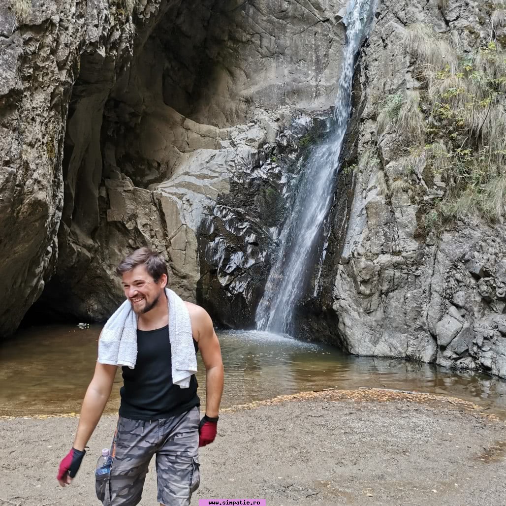 barbati singuri sector 3