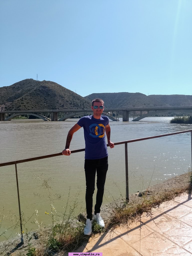 barbati curtea de arges