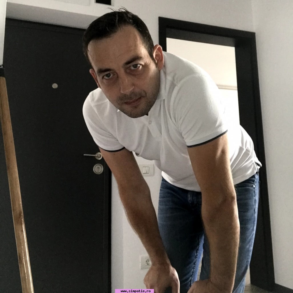 matrimoniale barbati sector 4