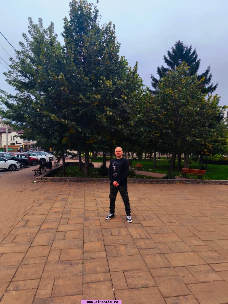 matrimoniale barbati harlau