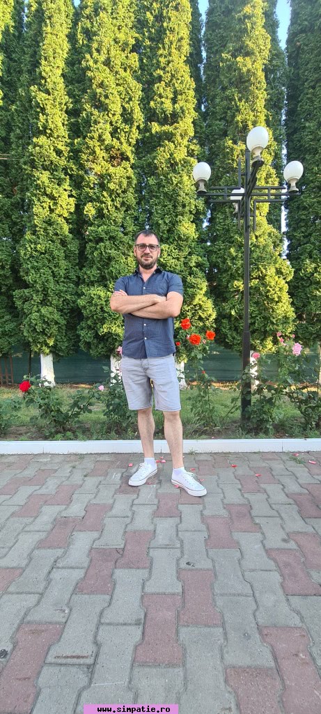 barbati singuri comanesti