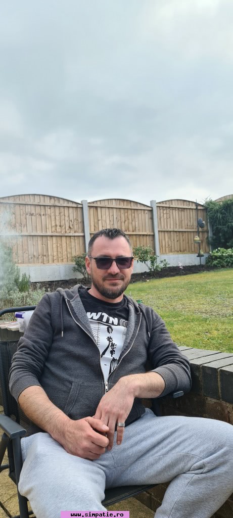 matrimoniale barbati comanesti