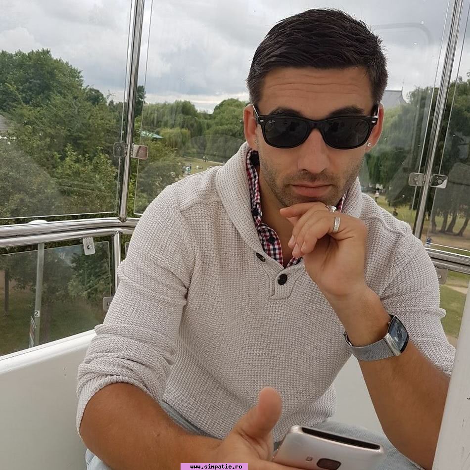 barbati care ofera sprijin financiar