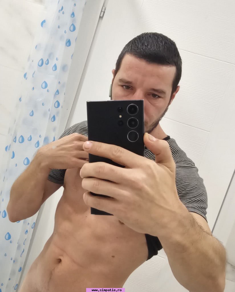 barbati singuri sector 4