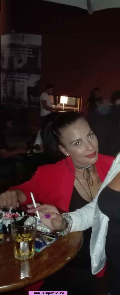 fete singure ce vor o relatie