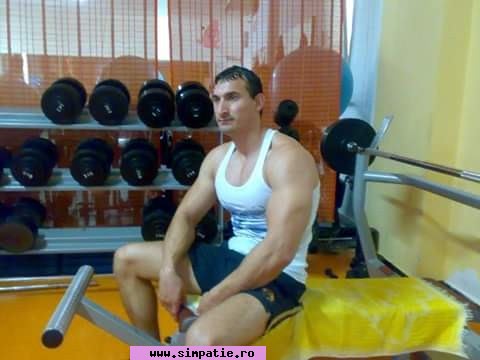 baieti caras severin