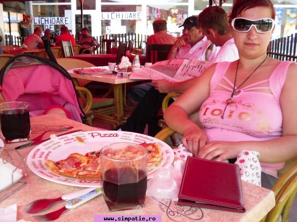 femei singure otelu rosu