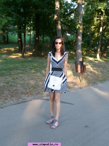 fete singure ce vor o relatie