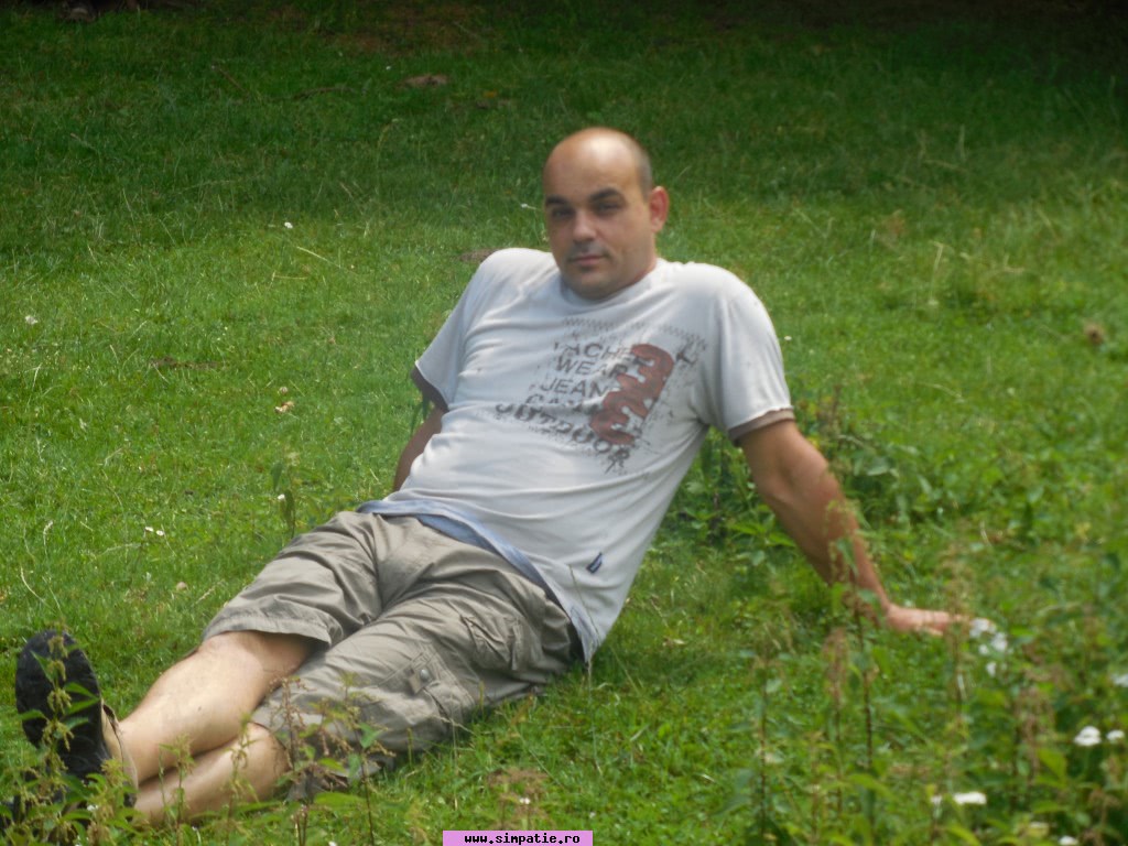 barbati singuri chisineu cris