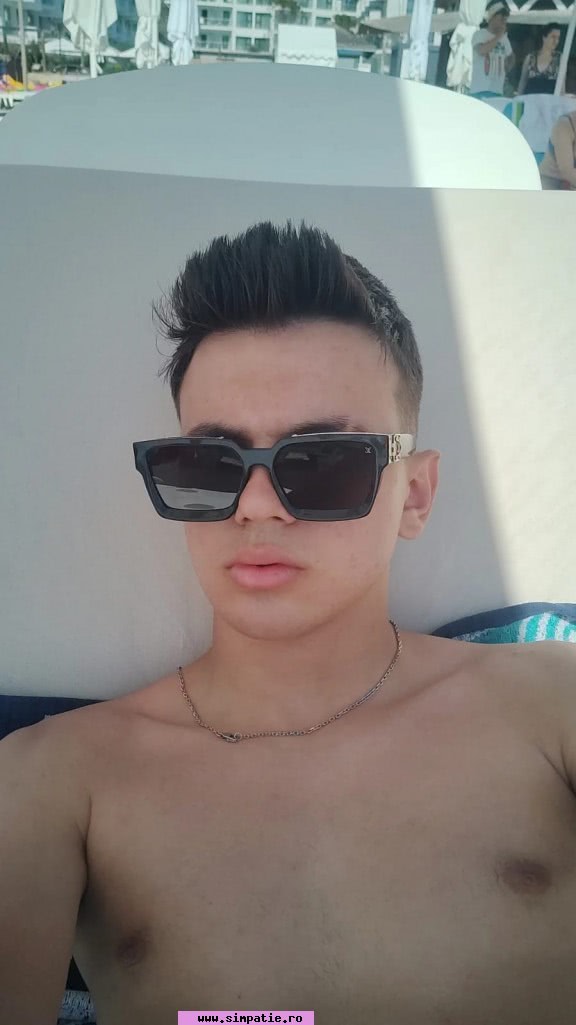 poze cu baieti frumosi