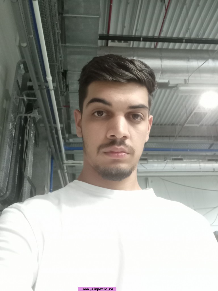 poze cu baieti frumosi