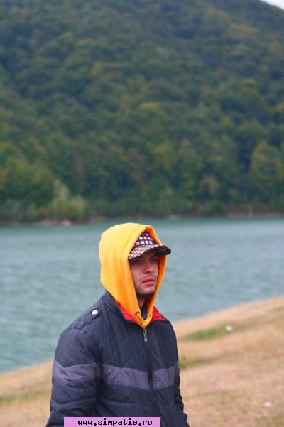 barbati singuri sector 1