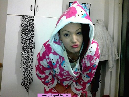 fete singure care cauta iubit