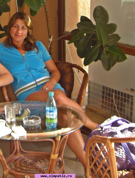 fete singure care cauta iubit