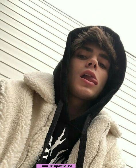 barbati singuri iernut