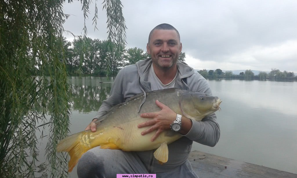 baieti caras severin