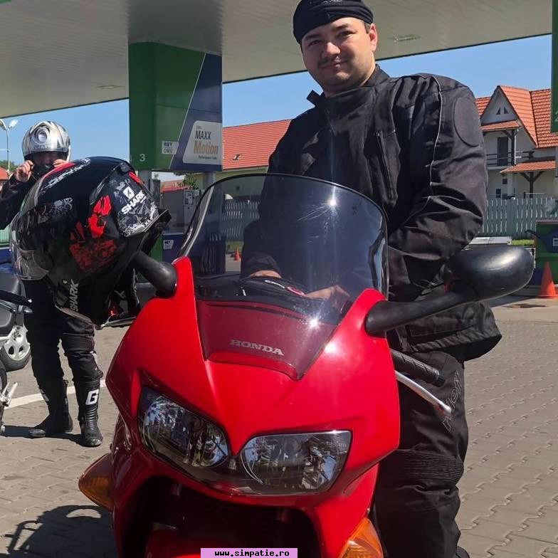 barbati singuri mures