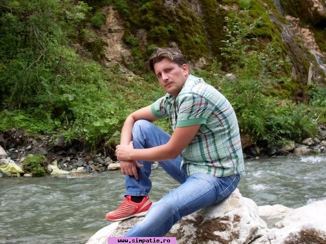 barbati singuri targu frumos